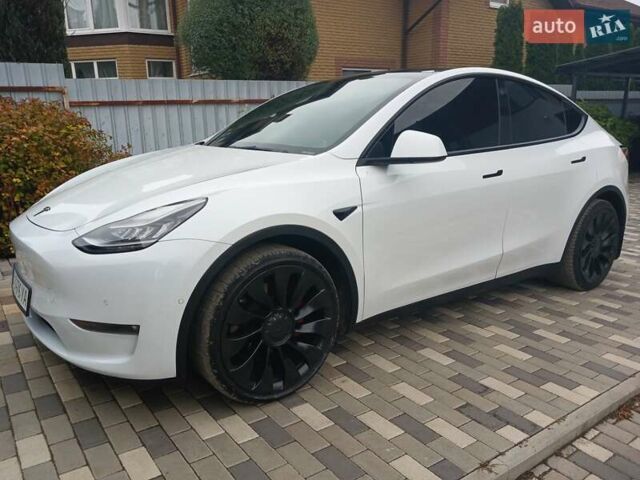 Белый Тесла Model Y, объемом двигателя 0 л и пробегом 195 тыс. км за 26000 $, фото 11 на Automoto.ua