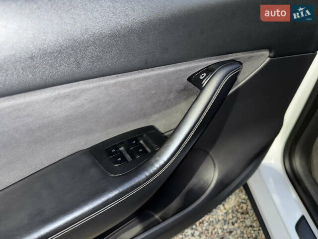 Белый Тесла Model Y, объемом двигателя 0 л и пробегом 128 тыс. км за 22600 $, фото 37 на Automoto.ua