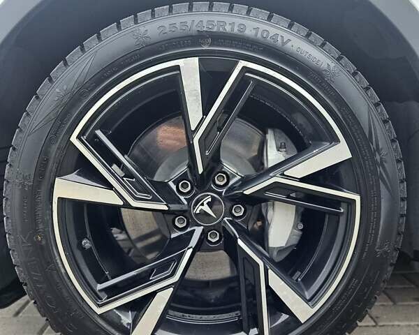 Тесла Model Y 2021 в Ровно на Automoto.ua Белый Тесла Model Y, объемом двигателя 0 л и пробегом 133 тыс. км за 22000 $, фото 36 на Automoto.ua