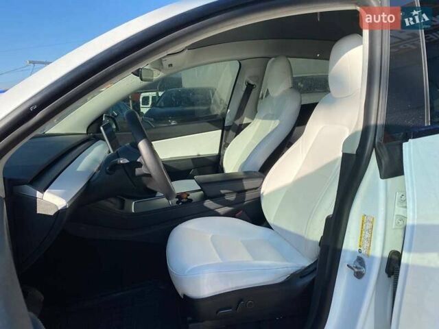Білий Тесла Model Y, об'ємом двигуна 0 л та пробігом 54 тис. км за 21900 $, фото 15 на Automoto.ua