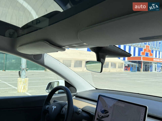 Белый Тесла Model Y, объемом двигателя 0 л и пробегом 108 тыс. км за 30550 $, фото 40 на Automoto.ua
