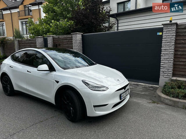 Белый Тесла Model Y, объемом двигателя 0 л и пробегом 65 тыс. км за 27500 $, фото 5 на Automoto.ua