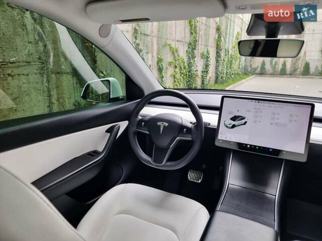 Белый Тесла Model Y, объемом двигателя 0 л и пробегом 98 тыс. км за 26499 $, фото 30 на Automoto.ua