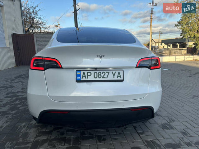 Белый Тесла Model Y, объемом двигателя 0 л и пробегом 23 тыс. км за 28000 $, фото 10 на Automoto.ua