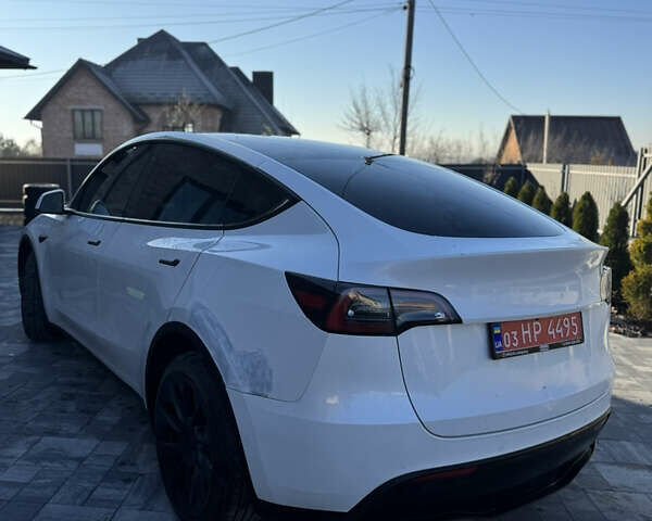 Белый Тесла Model Y, объемом двигателя 0 л и пробегом 74 тыс. км за 23500 $, фото 6 на Automoto.ua