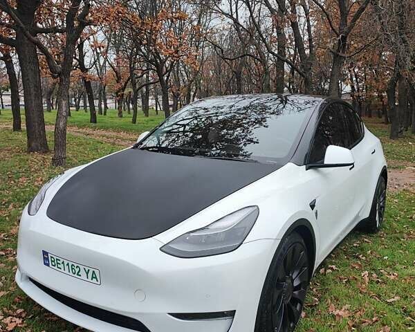 Белый Тесла Model Y, объемом двигателя 0 л и пробегом 59 тыс. км за 25999 $, фото 1 на Automoto.ua