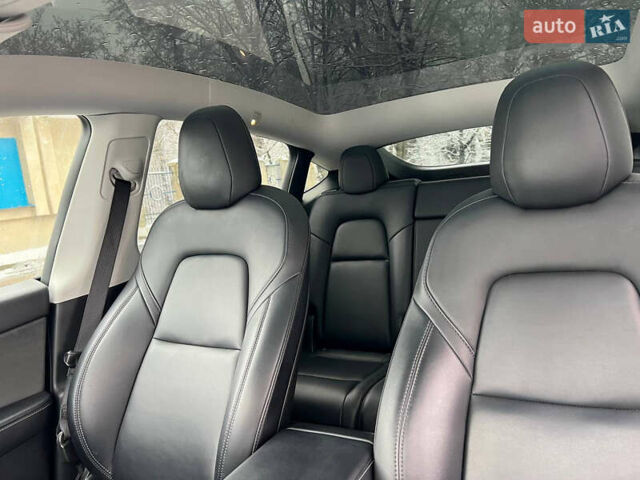 Білий Тесла Model Y, об'ємом двигуна 0 л та пробігом 88 тис. км за 24900 $, фото 39 на Automoto.ua