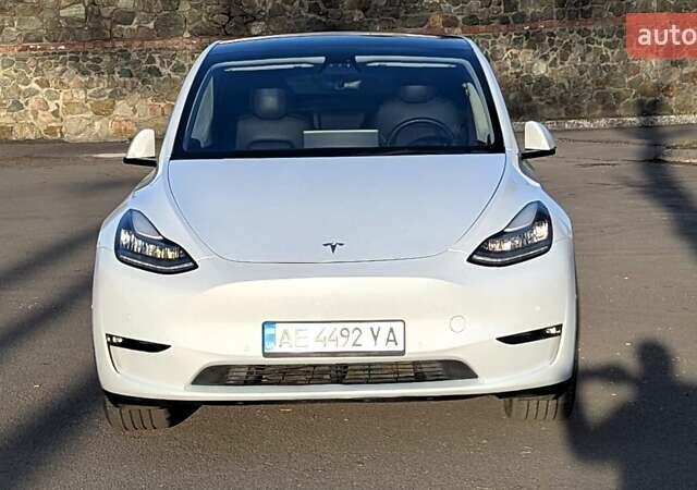 Білий Тесла Model Y, об'ємом двигуна 0 л та пробігом 101 тис. км за 23899 $, фото 10 на Automoto.ua