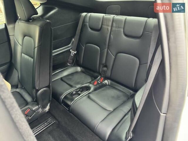 Тесла Model Y 2021 в Львове на Automoto.ua Белый Тесла Model Y, объемом двигателя 0 л и пробегом 102 тыс. км за 24500 $, фото 16 на Automoto.ua