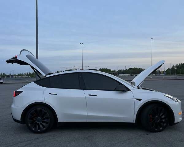 Білий Тесла Model Y, об'ємом двигуна 0 л та пробігом 39 тис. км за 25999 $, фото 23 на Automoto.ua