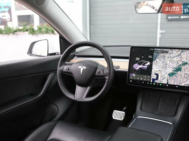 Белый Тесла Model Y, объемом двигателя 0 л и пробегом 121 тыс. км за 21900 $, фото 12 на Automoto.ua