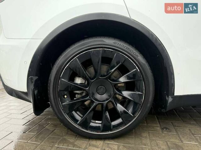 Белый Тесла Model Y, объемом двигателя 0 л и пробегом 120 тыс. км за 19000 $, фото 7 на Automoto.ua
