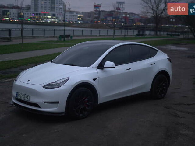 Білий Тесла Model Y, об'ємом двигуна 0 л та пробігом 66 тис. км за 23500 $, фото 23 на Automoto.ua