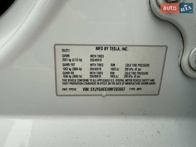 Белый Тесла Model Y, объемом двигателя 0 л и пробегом 80 тыс. км за 25500 $, фото 41 на Automoto.ua