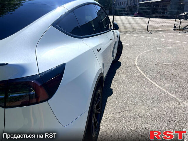 Белый Тесла Model Y, объемом двигателя 0 л и пробегом 63 тыс. км за 26500 $, фото 4 на Automoto.ua