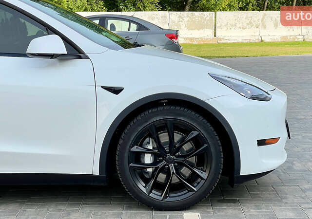 Белый Тесла Model Y, объемом двигателя 0 л и пробегом 67 тыс. км за 22800 $, фото 6 на Automoto.ua