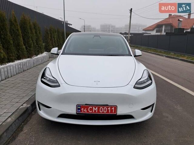 Белый Тесла Model Y, объемом двигателя 0 л и пробегом 39 тыс. км за 26000 $, фото 1 на Automoto.ua