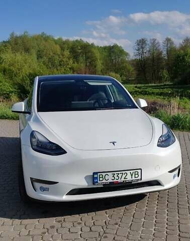 Белый Тесла Model Y, объемом двигателя 0 л и пробегом 41 тыс. км за 36500 $, фото 4 на Automoto.ua