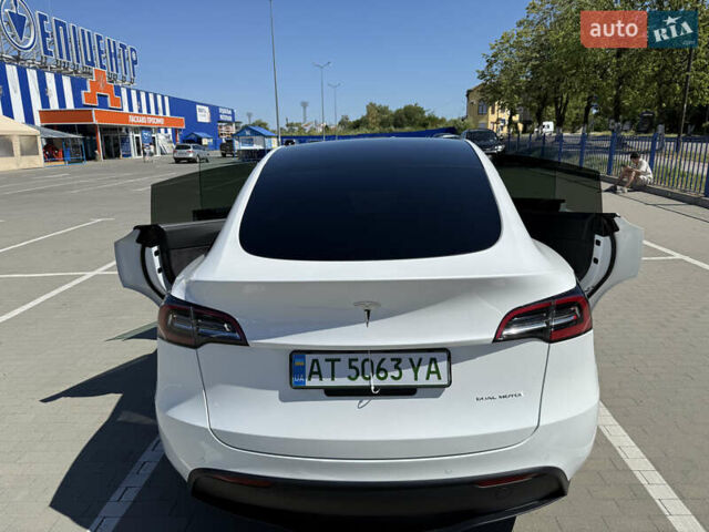 Белый Тесла Model Y, объемом двигателя 0 л и пробегом 108 тыс. км за 30550 $, фото 33 на Automoto.ua