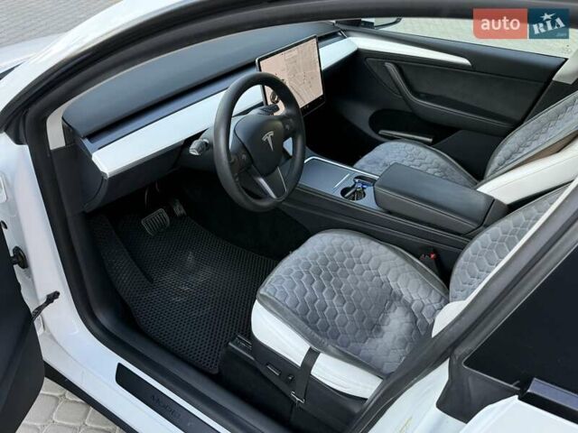 Білий Тесла Model Y, об'ємом двигуна 0 л та пробігом 78 тис. км за 26800 $, фото 10 на Automoto.ua