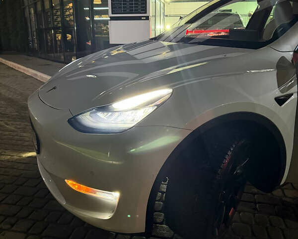 Білий Тесла Model Y, об'ємом двигуна 0 л та пробігом 25 тис. км за 22999 $, фото 8 на Automoto.ua