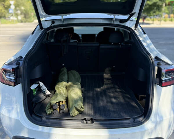 Белый Тесла Model Y, объемом двигателя 0 л и пробегом 83 тыс. км за 32000 $, фото 7 на Automoto.ua