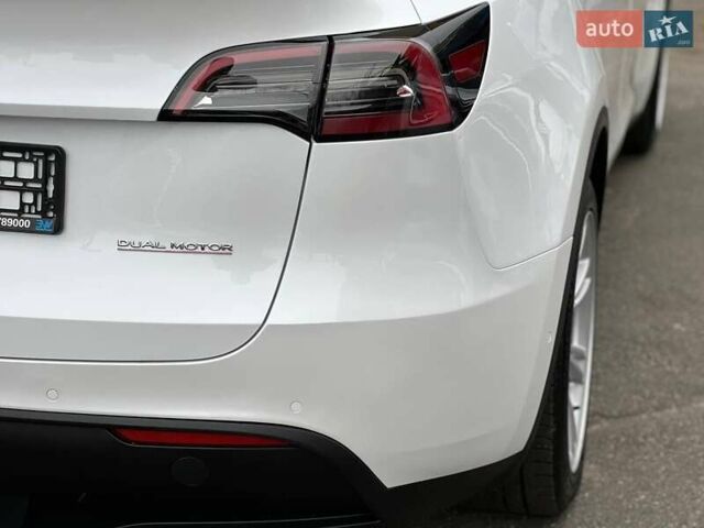 Білий Тесла Model Y, об'ємом двигуна 0 л та пробігом 47 тис. км за 23499 $, фото 16 на Automoto.ua