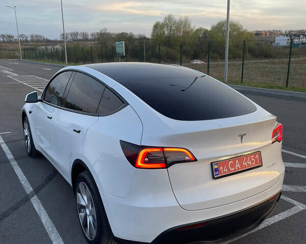 Белый Тесла Model Y, объемом двигателя 0 л и пробегом 76 тыс. км за 23400 $, фото 7 на Automoto.ua