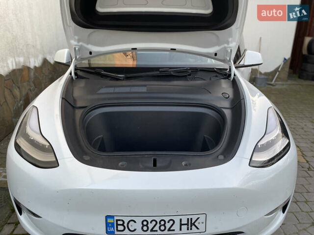 Білий Тесла Model Y, об'ємом двигуна 0 л та пробігом 13 тис. км за 25500 $, фото 27 на Automoto.ua