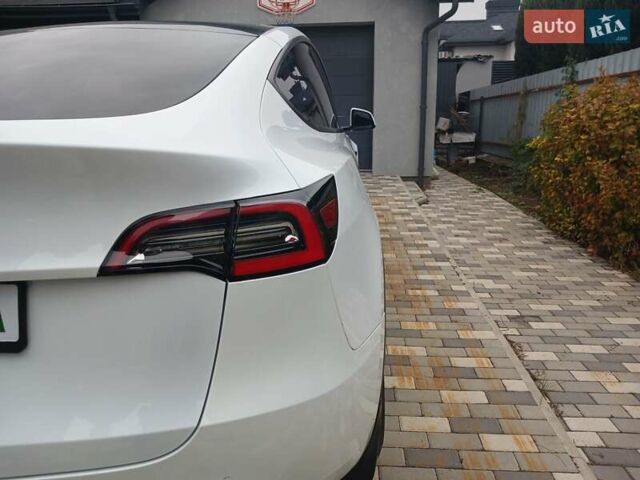 Белый Тесла Model Y, объемом двигателя 0 л и пробегом 195 тыс. км за 26000 $, фото 7 на Automoto.ua