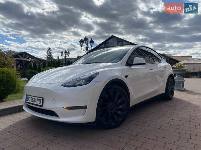 Белый Тесла Model Y, объемом двигателя 0 л и пробегом 130 тыс. км за 23000 $, фото 1 на Automoto.ua