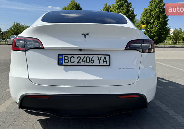 Белый Тесла Model Y, объемом двигателя 0 л и пробегом 44 тыс. км за 28500 $, фото 10 на Automoto.ua