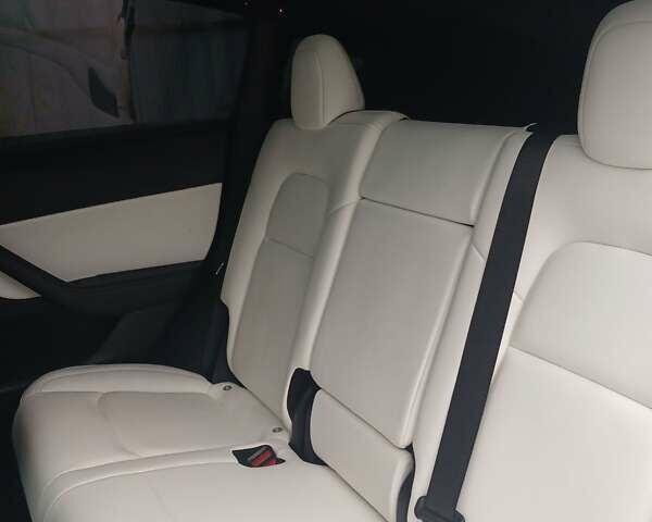 Белый Тесла Model Y, объемом двигателя 0 л и пробегом 195 тыс. км за 26000 $, фото 22 на Automoto.ua
