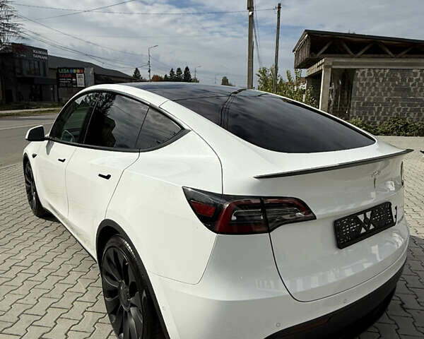 Білий Тесла Model Y, об'ємом двигуна 0 л та пробігом 69 тис. км за 21500 $, фото 10 на Automoto.ua