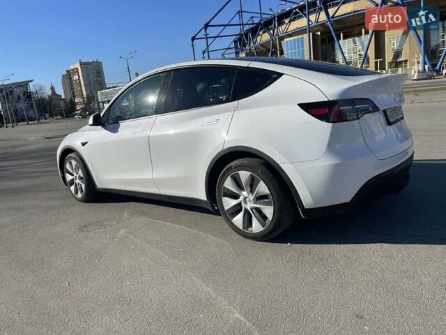 Белый Тесла Model Y, объемом двигателя 0 л и пробегом 81 тыс. км за 23999 $, фото 5 на Automoto.ua