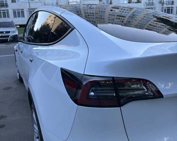 Белый Тесла Model Y, объемом двигателя 0 л и пробегом 92 тыс. км за 25200 $, фото 8 на Automoto.ua