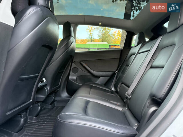 Тесла Model Y 2021 в Николаеве на Automoto.ua Белый Тесла Model Y, объемом двигателя 0 л и пробегом 80 тыс. км за 24999 $, фото 34 на Automoto.ua