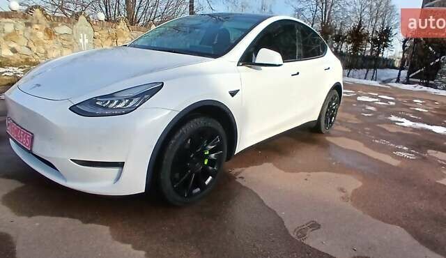Белый Тесла Model Y, объемом двигателя 0 л и пробегом 61 тыс. км за 25950 $, фото 13 на Automoto.ua