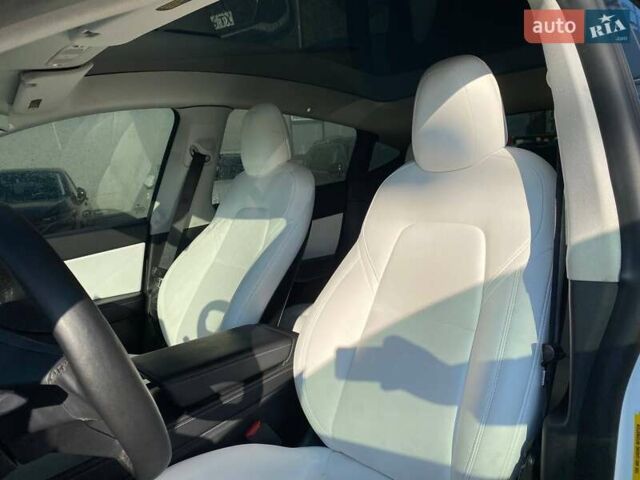 Білий Тесла Model Y, об'ємом двигуна 0 л та пробігом 54 тис. км за 21900 $, фото 16 на Automoto.ua
