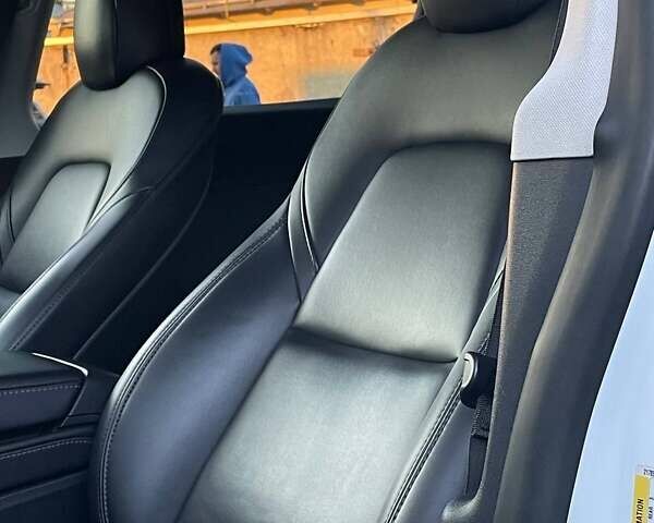 Белый Тесла Model Y, объемом двигателя 0 л и пробегом 56 тыс. км за 24980 $, фото 40 на Automoto.ua