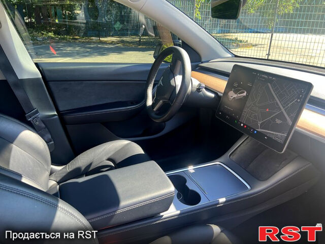 Белый Тесла Model Y, объемом двигателя 0 л и пробегом 63 тыс. км за 26500 $, фото 7 на Automoto.ua