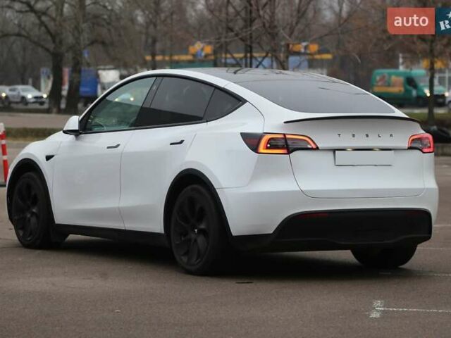 Белый Тесла Model Y, объемом двигателя 0 л и пробегом 121 тыс. км за 21900 $, фото 4 на Automoto.ua