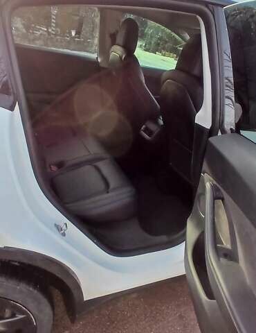 Белый Тесла Model Y, объемом двигателя 0 л и пробегом 61 тыс. км за 25950 $, фото 18 на Automoto.ua