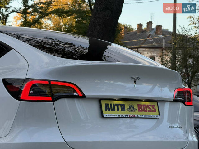 Тесла Model Y 2021 в Николаеве на Automoto.ua Белый Тесла Model Y, объемом двигателя 0 л и пробегом 80 тыс. км за 24999 $, фото 17 на Automoto.ua