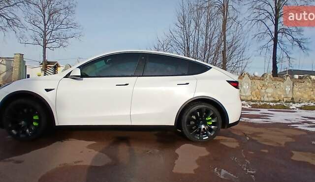 Белый Тесла Model Y, объемом двигателя 0 л и пробегом 61 тыс. км за 25950 $, фото 12 на Automoto.ua