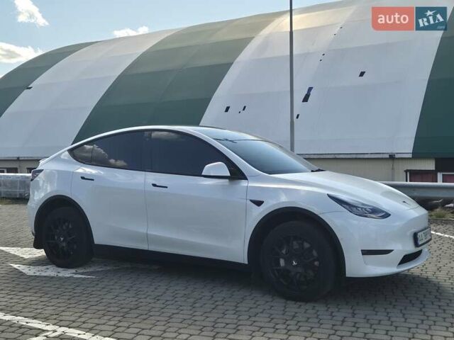 Белый Тесла Model Y, объемом двигателя 0 л и пробегом 109 тыс. км за 22000 $, фото 46 на Automoto.ua