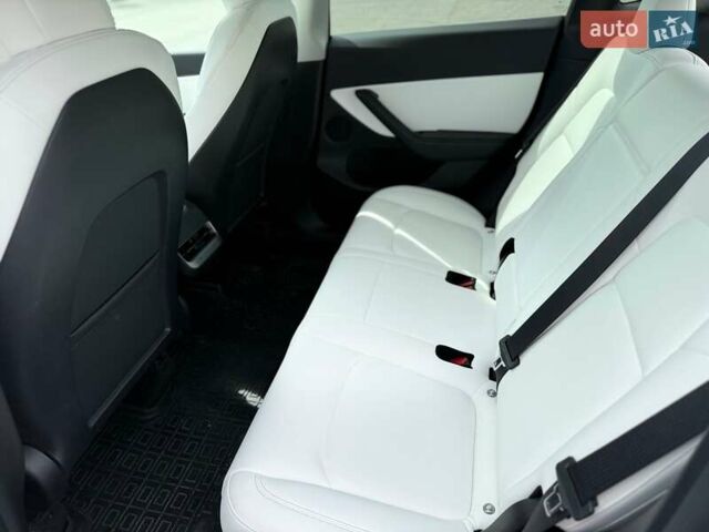 Белый Тесла Model Y, объемом двигателя 0 л и пробегом 91 тыс. км за 26900 $, фото 19 на Automoto.ua