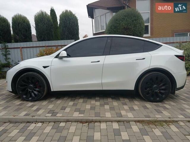 Белый Тесла Model Y, объемом двигателя 0 л и пробегом 195 тыс. км за 26000 $, фото 6 на Automoto.ua