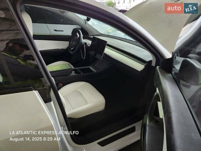 Білий Тесла Model Y, об'ємом двигуна 0 л та пробігом 84 тис. км за 15800 $, фото 15 на Automoto.ua