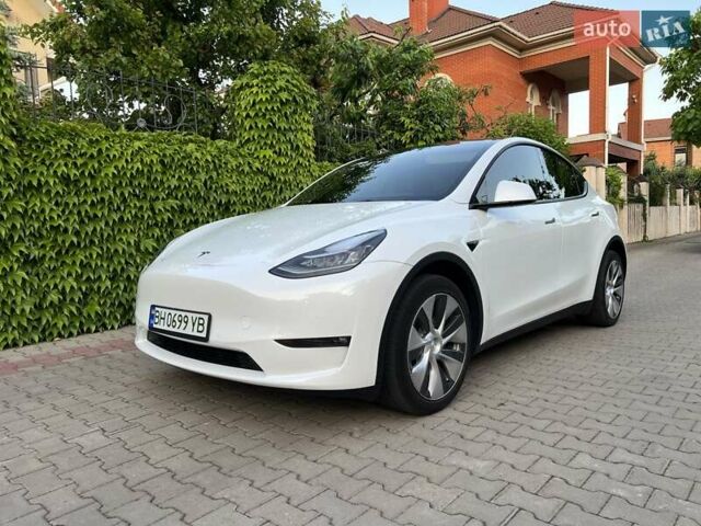 Белый Тесла Model Y, объемом двигателя 0 л и пробегом 69 тыс. км за 24900 $, фото 7 на Automoto.ua